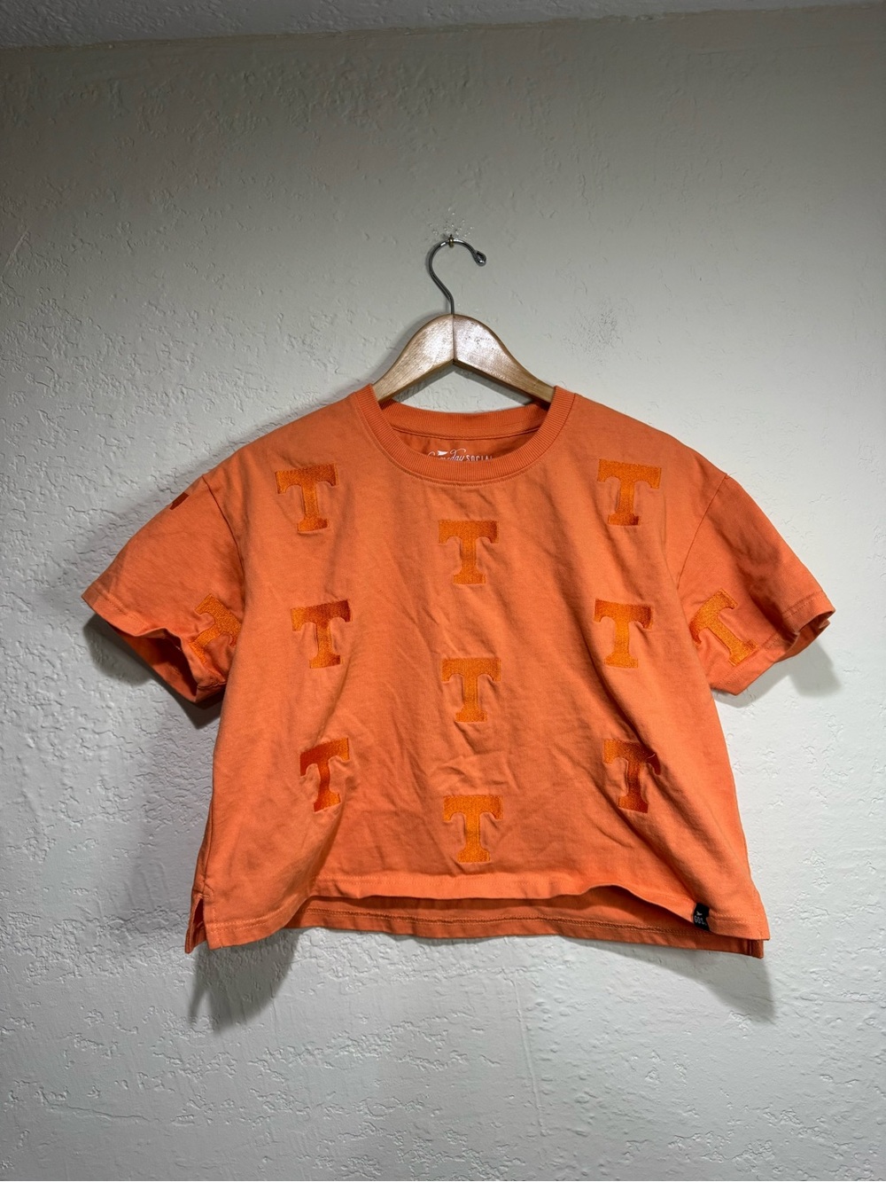 Gameday Social Tennessee Vols Orange Embroidered Crop Tee XL